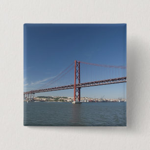 Europa, Portugal, Lissabon (auch Lisboa). Ponte Button