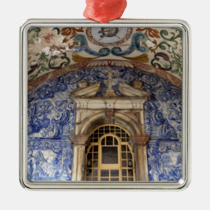 Europa, Portugal, Obidos. Farbige Architektur Silbernes Ornament