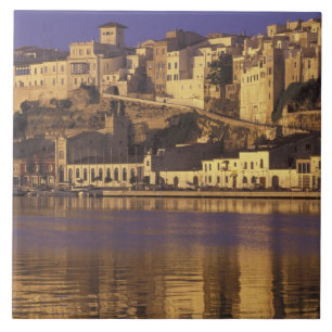 Europa, Spanien, Balearen, Menorca, Mao.Dämmerung Fliese