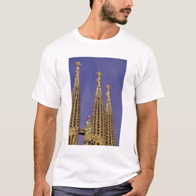 Europa, Spanien, Barcelona Sagrada Familia T-Shirt (Vorderseite)