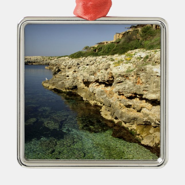 Europa, Spanien, Menorca (auch Menorca), Binibeca. Silbernes Ornament (Vorne)