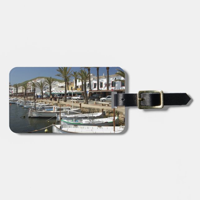 Europa, Spanien, Menorca (auch Menorca). Fischfang Gepäckanhänger (Vorderseite horizontal)