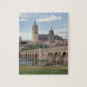 Europa, Spanien, Salamanca. Die römische Brücke üb