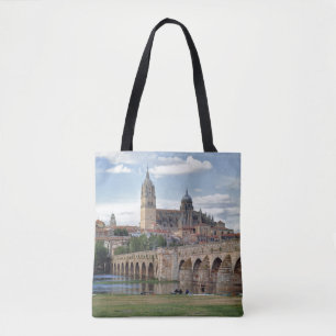 Europa, Spanien, Salamanca. Die römische Brücke üb Tasche