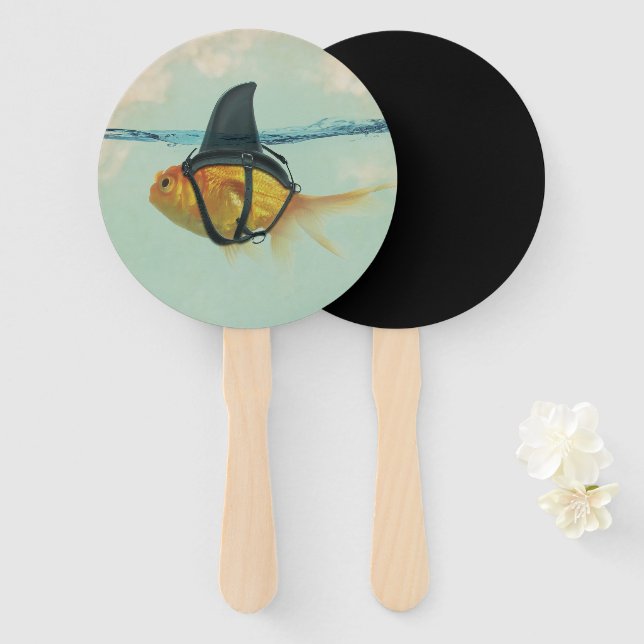Éventail Goldfish with a Shark Fin (Devant et derrière)