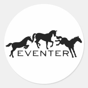 Eventer mit drei Springpferden Runder Aufkleber