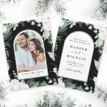 Evergreen & Cotton Blume Arch Foto Black Save The Date<br><div class="desc">Diese Save the Date flache Karte zeichnet sich durch handbemalte Wintergärten,  Blume aus Baumwolle,  die mit goldenen und wasserfarbenen Texturen gefertigt wurden,  und eine detaillierte Save the Date Nachricht auf der Rückseite aus.</div>