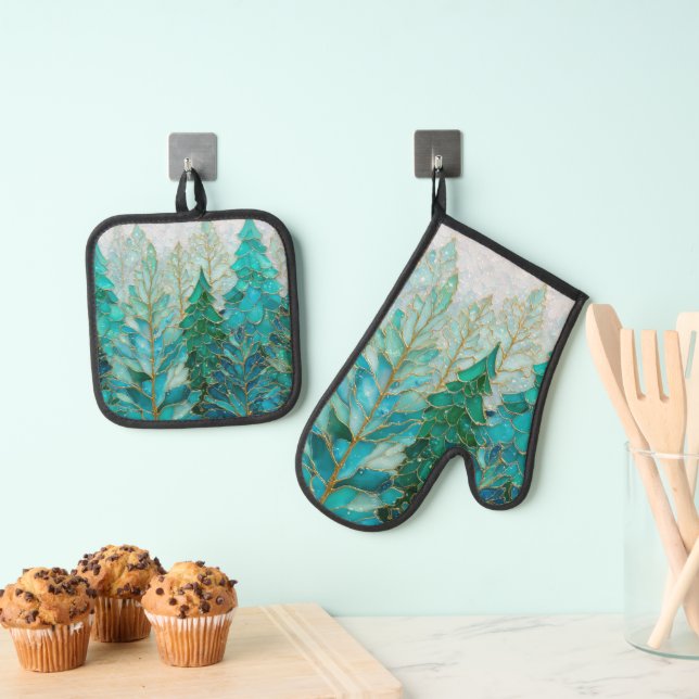 Evergreen Glow – Christmas Ofenhandschuh & Topflappen-Set (Insitu (Hängend))