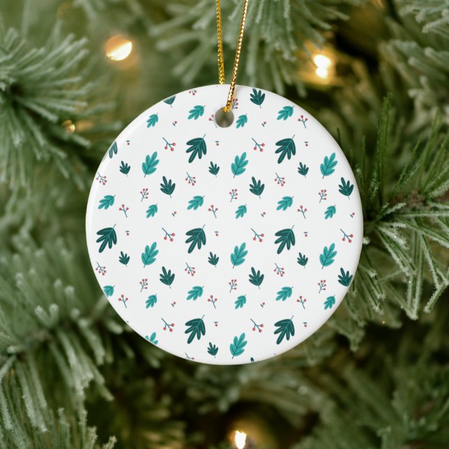 Evergreen Tree Blätter & Red Holly Berries Keramik Ornament (Baum)