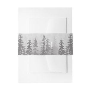Evergreens in Forest Fog Mountain Monogram Gray Einladungsbanderole