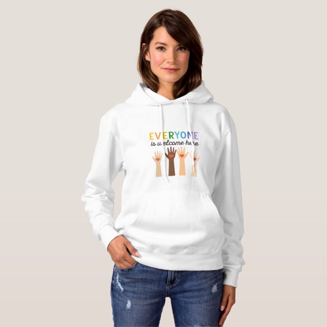 Everyone Is Welcome Here – Inclusive Rainbow Hoodie (Vorne ganz)