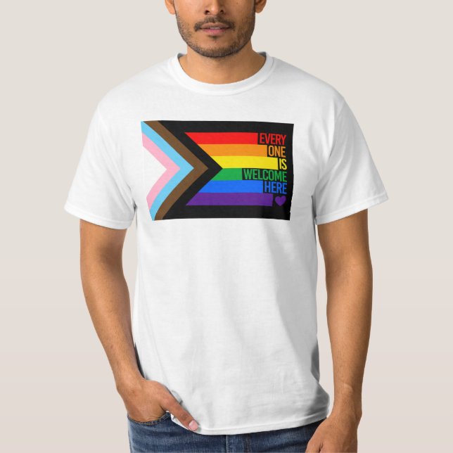 Everyone is Welcome Here (Progress Pride) Flag T-Shirt (Vorderseite)