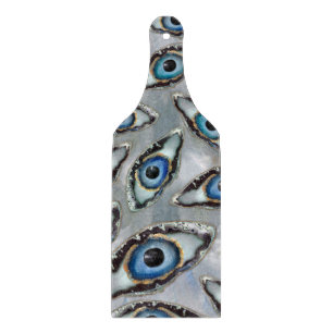 Evil Eye Muster Geodes und Kristalle auf Perle Schneidebrett