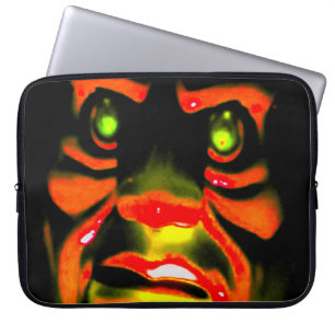 Evil Face Halloween Red Face Beängstigende grüne A Laptopschutzhülle