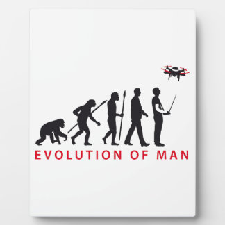 Evolution des Mannes, der die Drohne kontrolliert Fotoplatte