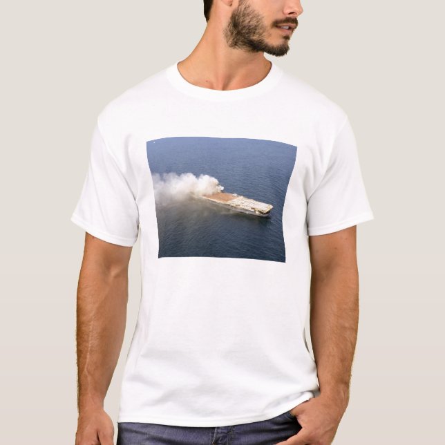 Ex-Oriskany, ein stillgelegtes Luftfahrzeug T-Shirt (Vorderseite)