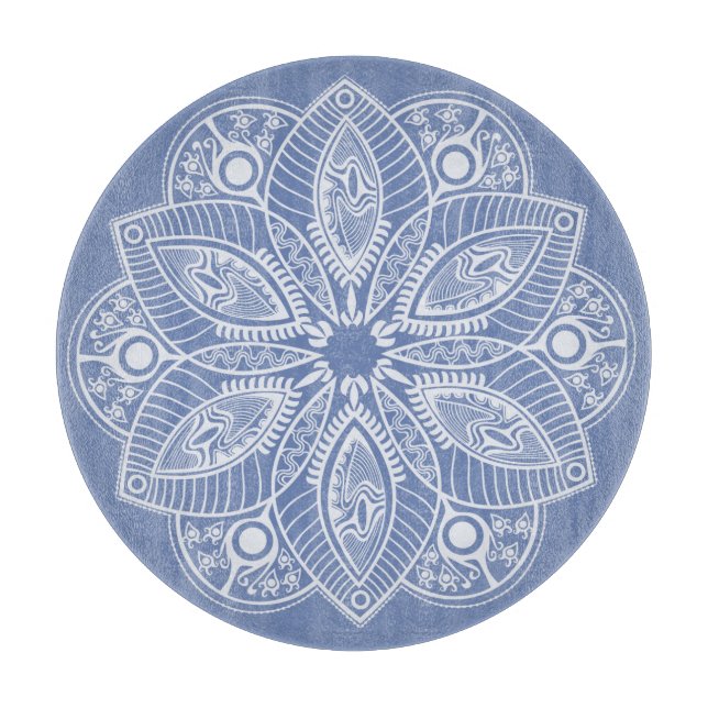 Exotic White Mandala auf Blue Background Schneidebrett (Vorderseite)