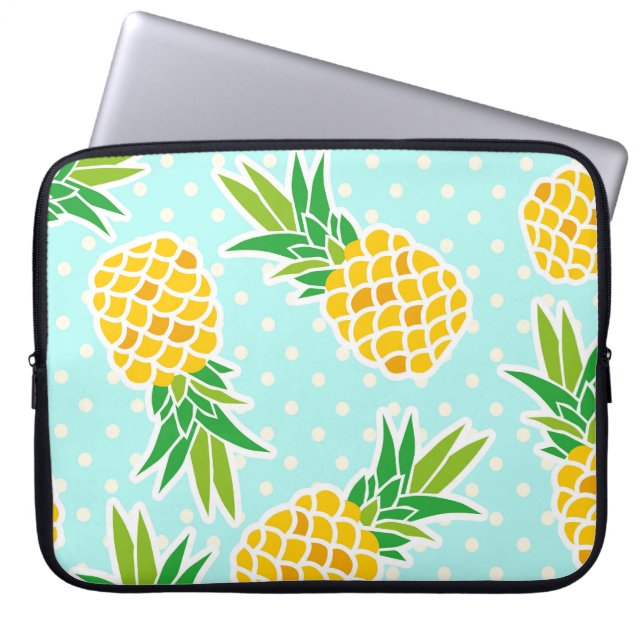 Exotische Ananas: Blue Polka-Dot Fun. Laptopschutzhülle (Vorderseite)