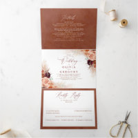 Exotische Hochzeit mit Terracotta-Blume und Pampas