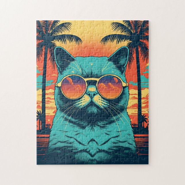 Exotische Kurzhaarkatze mit Sonnenbrille am Strand (Vertikal)