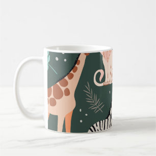 Exotische Tiere: dunkles tropisches Kindermuster. Kaffeetasse