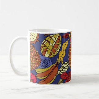 Exotische tropische Mischung von Früchten. Blütenn Kaffeetasse