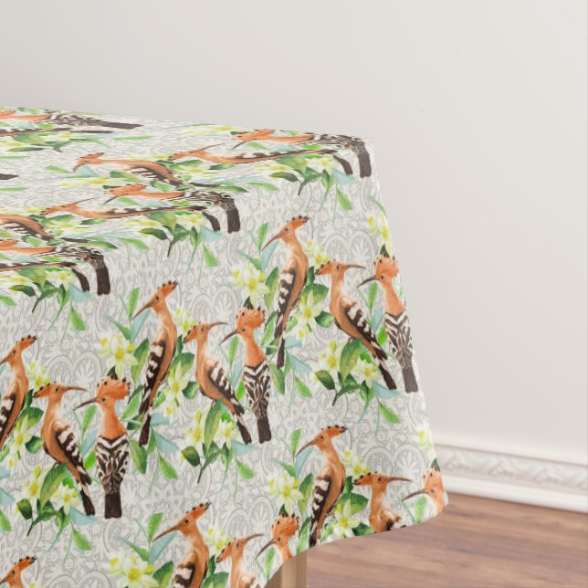 Exotische Vögel auf Spitze Tischdecke (Beispiel)