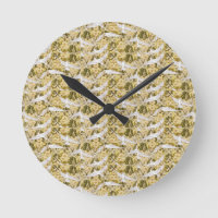 Exquisite Tauben gegen Blumenbilder