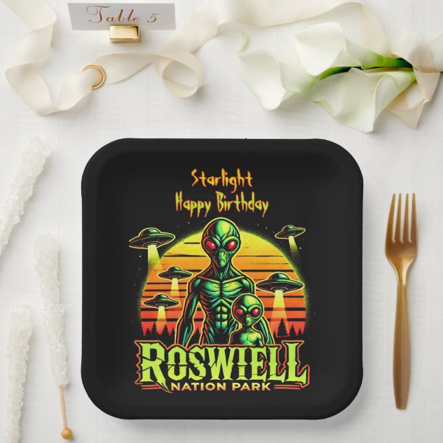 Extraterrestrische Beings im Roswell Nation Park Pappteller (Hochzeit)
