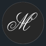 Extravagante Skriptkalligrafie Schwarz-Weiß-Monogr Runder Aufkleber<br><div class="desc">Minimalistische Schwarz-Weiß-Hochzeitskleber für Ihre Liebesetiketten oder auch die Korrespondenz mit den Gästen. Das Monogramm weist eine extravagante Skriptkalligraphie auf. Sie können die einfache solide Farbe schwarzen Hintergrund anpassen,  um Ihre Hochzeit.</div>