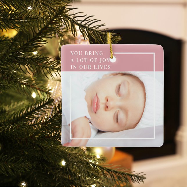 Extravagantes Niedliches Baby-Foto | Rosa und Weiß Keramikornament (Von Creator hochgeladen)