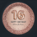 Extravagantes Skript Rosa Glitzer Happy 16. Geburt Pappteller<br><div class="desc">Girly Glitzer,  Jahrtausende pink Hintergrund,  mit extravagantem Skriptnamen Typografie. Imitate Rose Gold 16 Ballontext. Ideal für süße 16 Feiern.</div>