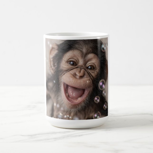 Extremnahe eines glücklichen Schimpansenbabys Kaffeetasse (Mittel)
