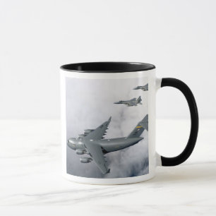 F-15B Eagles Eskorte der erste Hawaii-ansässige Tasse