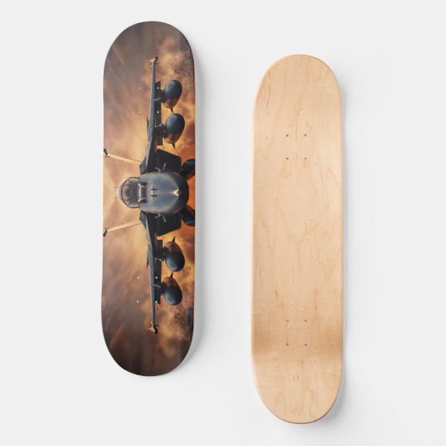 F-18 Kampfflugzeug, das über das Meer strahlt Skateboard (Vorderseite)
