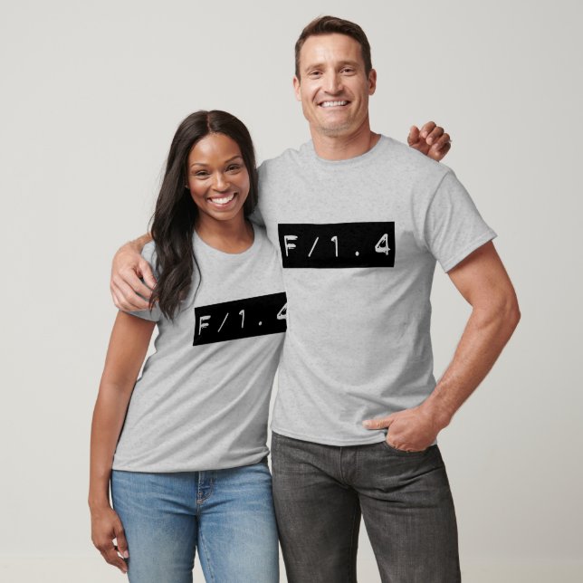 F/1.4 Selektiver Fokus T-Shirt (Unisex)