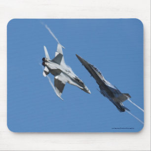 F/A-18 Fighter Jet Flugzeug Air Show Stunt Mousepad