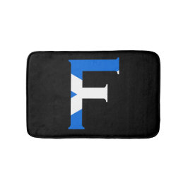 F Monogram überlagert sich auf schottischer Flagge Badematte