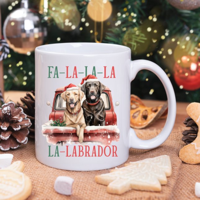 FA LA LABRADOR DOG RED TRUCK MURRY CHRISTMAS KAFFEETASSE (FA LA LA LA LABRADOR GOLDEN RETRIEVER IN SANTA HAT ON A VINTAGE WATERCOLOR RED TRUCK. )