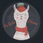 Fa la Llama Weihnachten Pappteller<br><div class="desc">Das niedliche,  aber stilvolle Design eines Lama singt Weihnachtslieder mit rotem,  gewirktem Hut mit Tassel und Winterschal. Passen Sie den Text mit der Option Vorlagen an. Kunst und Design von Mira</div>