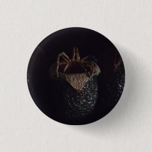 Facehugger Knopf Button