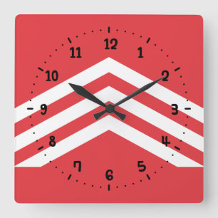 Fahne an der Wand des Glamorgelplatzes Quadratische Wanduhr