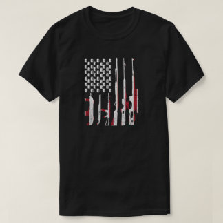 Fahne von Gewehren - Patriotische Feier für Amerik T-Shirt