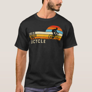 Fahre ein Fahrrad im Vintage Retro Stil. Das Leben T-Shirt