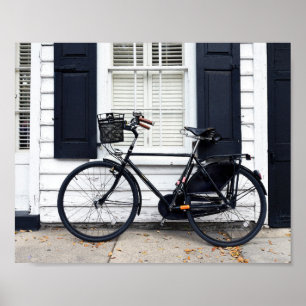 Fahrrad auf Meeting St, Charleston, South Carolina Poster