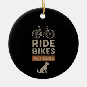 Fahrrad fahren Hunde streicheln Lustiges Radfahren Keramik Ornament