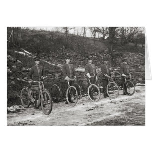 Fahrrad- und Motorradpolizei, 1915. Vintage-Foto