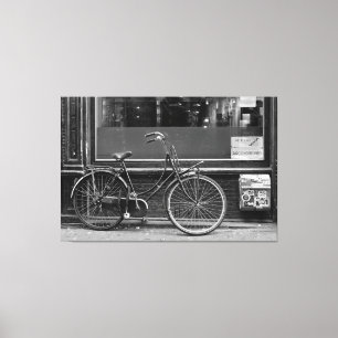 Fahrrad vor dem Schaufenster Leinwanddruck