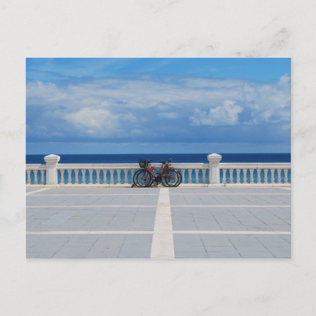 Fahrräder an der Kantabrischen See in Spanien Post Postkarte (Vorderseite)