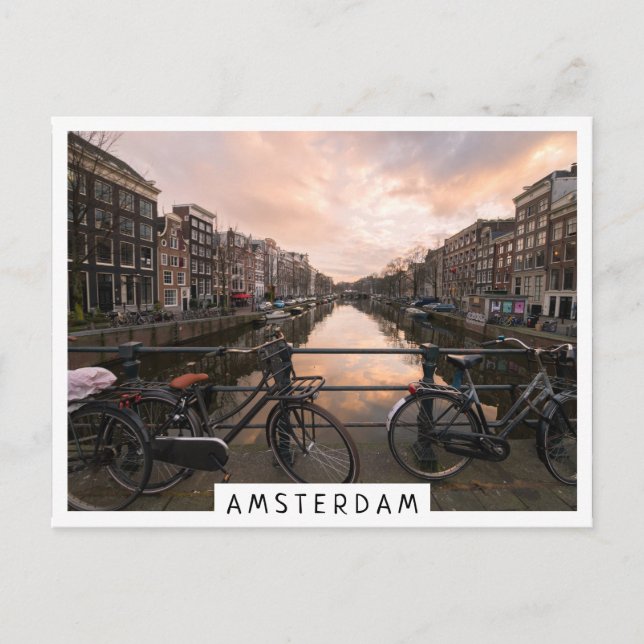 Fahrräder bei Sonnenuntergang in Amsterdam Postkarte (Vorderseite)